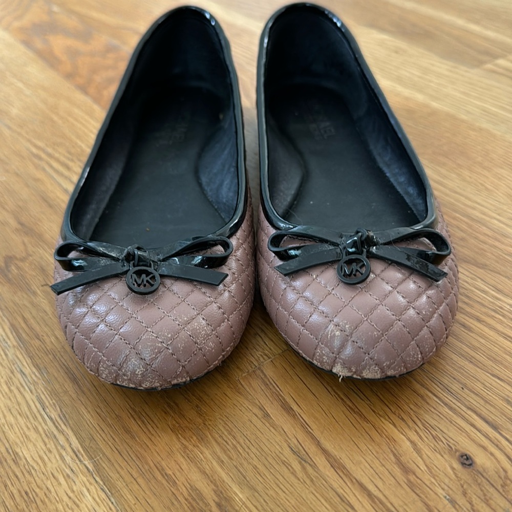Ballet flats
